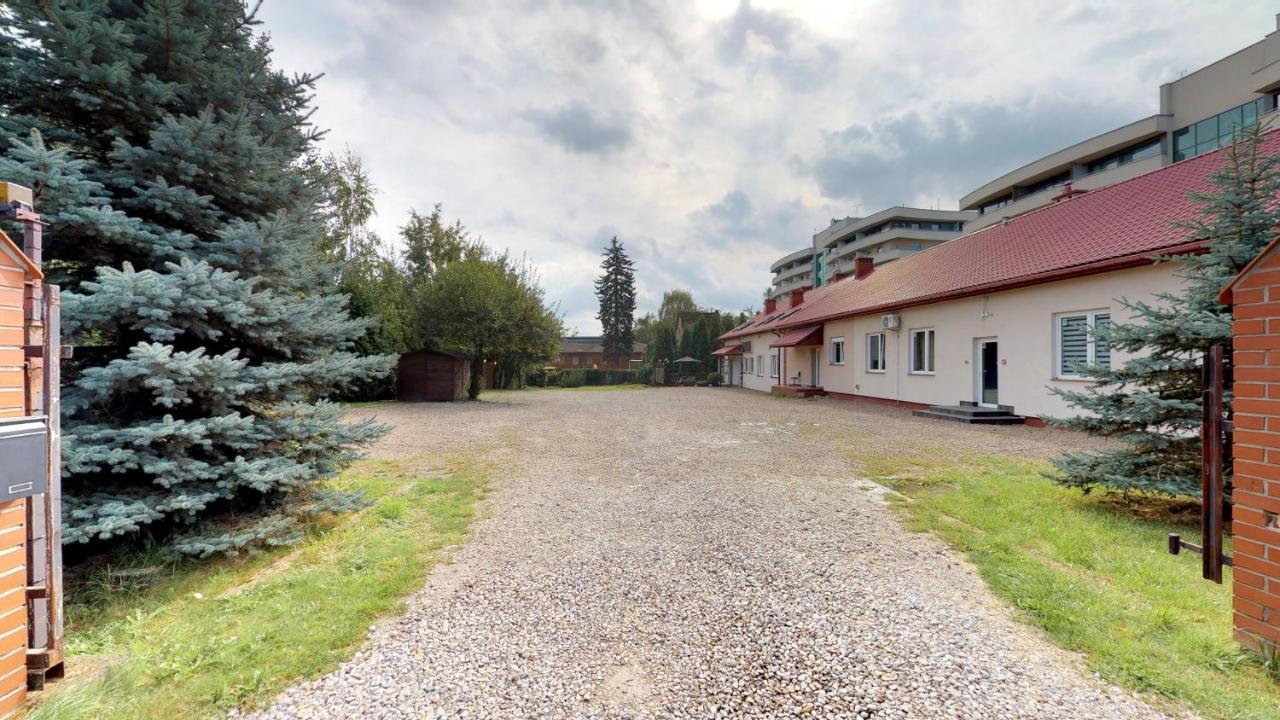 Noclegi Czarna Perla Kraków Exteriör bild